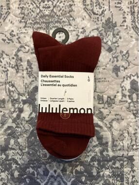 NWT Lululemon Daily Essential quarter length Socks 3 pack large